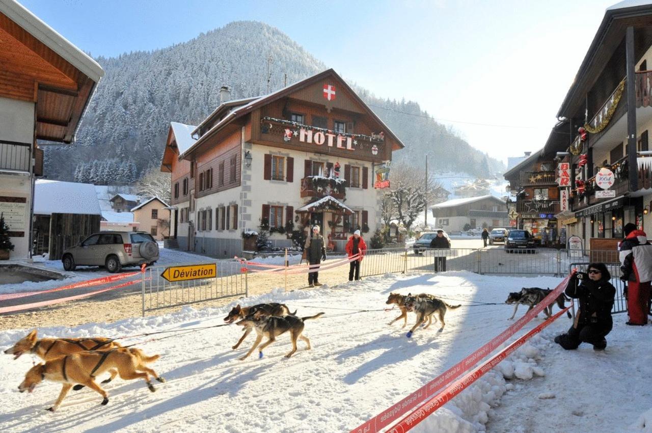 Les Touristes Hotel Abondance Exterior foto